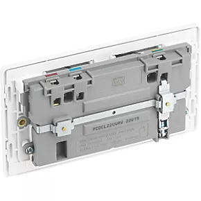 British General Evolve 13A 2-Gang SP Switched Double Socket With WiFi Extender + 2.1A 1-Outlet Type A USB Charger White with White Inserts 5 British General Evolve 13A 2-Gang SP Switched Double Socket With WiFi Extender + 2.1A 1-Outlet Type A USB Charger White with White Inserts - Image 5
