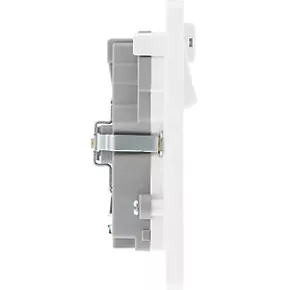 British General Evolve 13A 2-Gang SP Switched Double Socket With WiFi Extender + 2.1A 1-Outlet Type A USB Charger White with White Inserts 6 British General Evolve 13A 2-Gang SP Switched Double Socket With WiFi Extender + 2.1A 1-Outlet Type A USB Charger White with White Inserts - Image 6