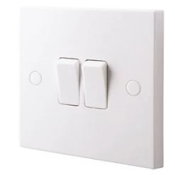 British General 900 Series 10AX 2-Gang 2-Way Light Switch White