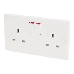 Schneider Electric Ultimate Slimline 13A 2-Gang DP Switched Plug Socket White