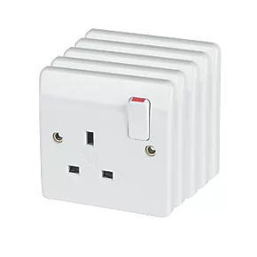 MK Logic Plus 13A 1-Gang DP Switched Plug Socket White 5 Pack 1 MK Logic Plus 13A 1-Gang DP Switched Plug Socket White 5 Pack