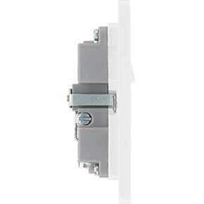 British General Evolve 13A 1-Gang SP Switched Socket + 2.1A 2-Outlet Type A USB Charger Pearlescent White with White Inserts 6 British General Evolve 13A 1-Gang SP Switched Socket + 2.1A 2-Outlet Type A USB Charger Pearlescent White with White Inserts - Image 6