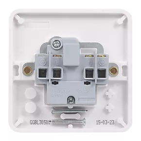 Schneider Electric Lisse 13A 1-Gang Unswitched Plug Socket White 4 Schneider Electric Lisse 13A 1-Gang Unswitched Plug Socket White - Image 4