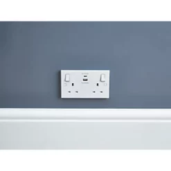 British General 900 Series 13A 2-Gang SP Switched Socket + 4.2A 2-Outlet Type A & C USB Charger White -White Switches & Sockets Sales Store 970FV A4